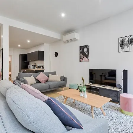 Apartment Appartement 8P *